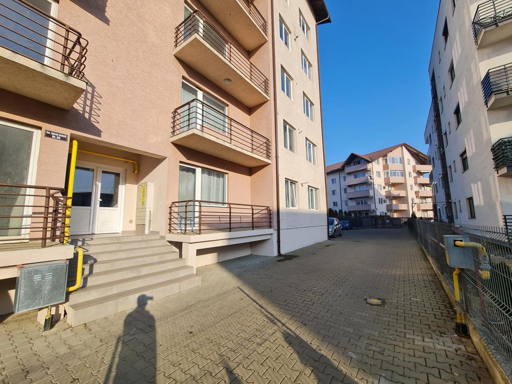Apartment 2 *